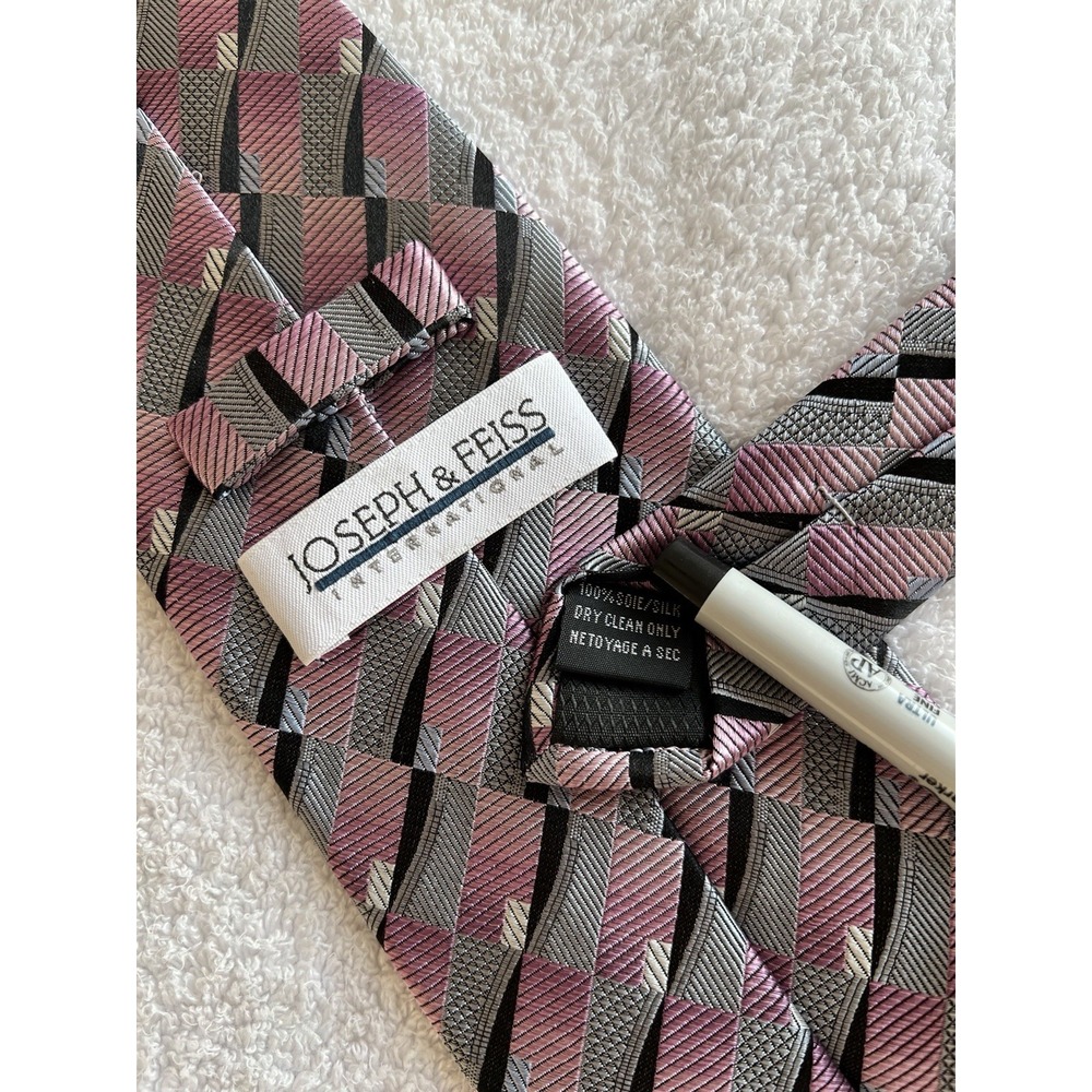 Joseph & Feiss	Pink Silver Geometric Pattern Woven Jacquard 100% Silk Tie